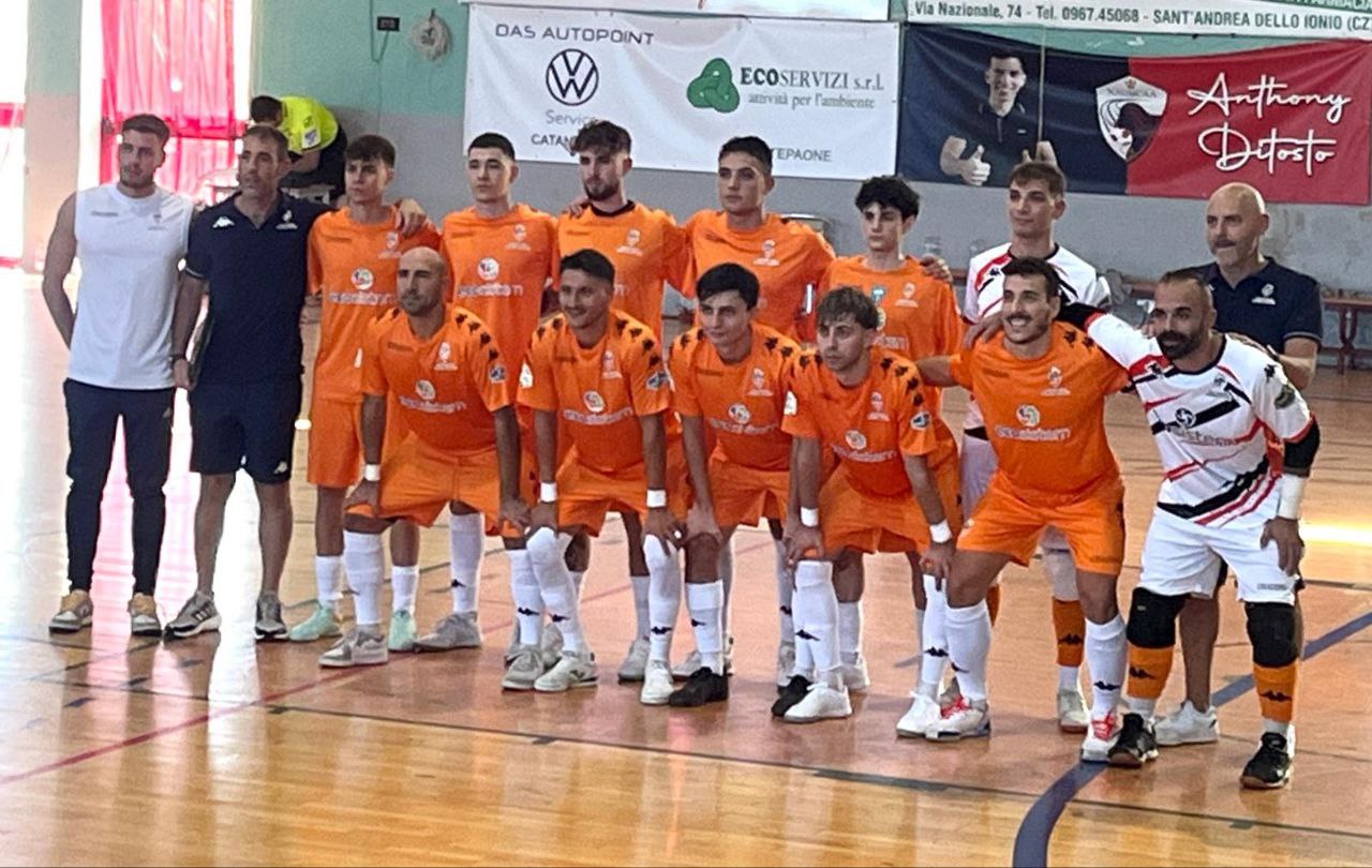 Soverato Fustal-Ecosistem Lamezia Soccer 2-6: Orange corsari