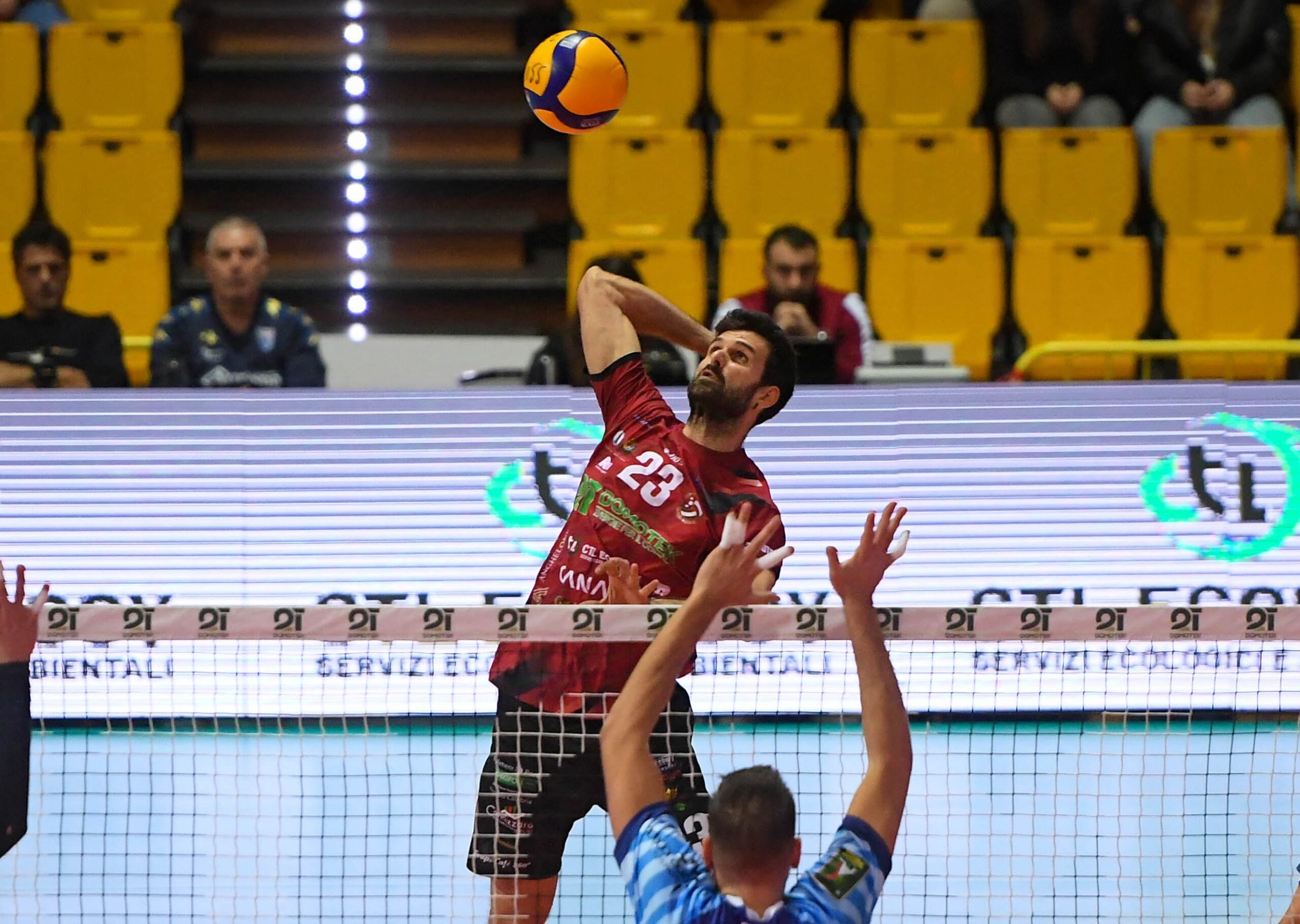 Domotek Volley Reggio Calabria: punto d’oro ad Ortona