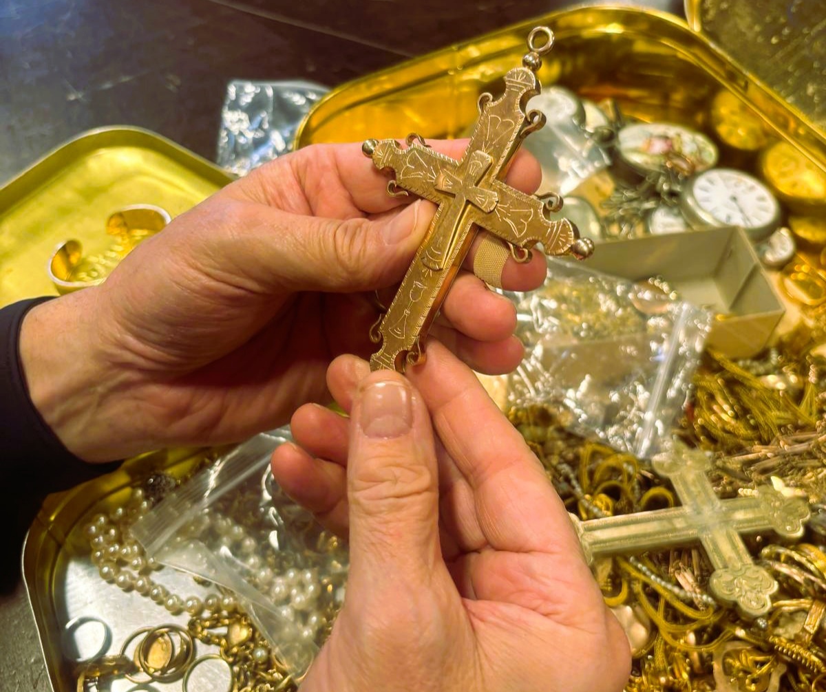 Cosenza, torna alla luce il tesoro della Madonna del Pilerio