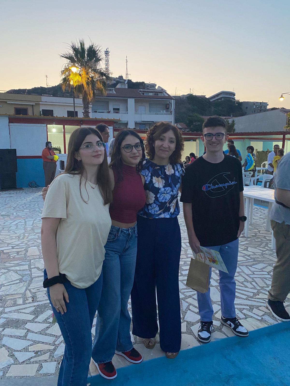 L’associazione 5D premia 3 studenti del Mazzini di Locri