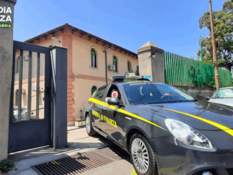 guardia di finanza melito