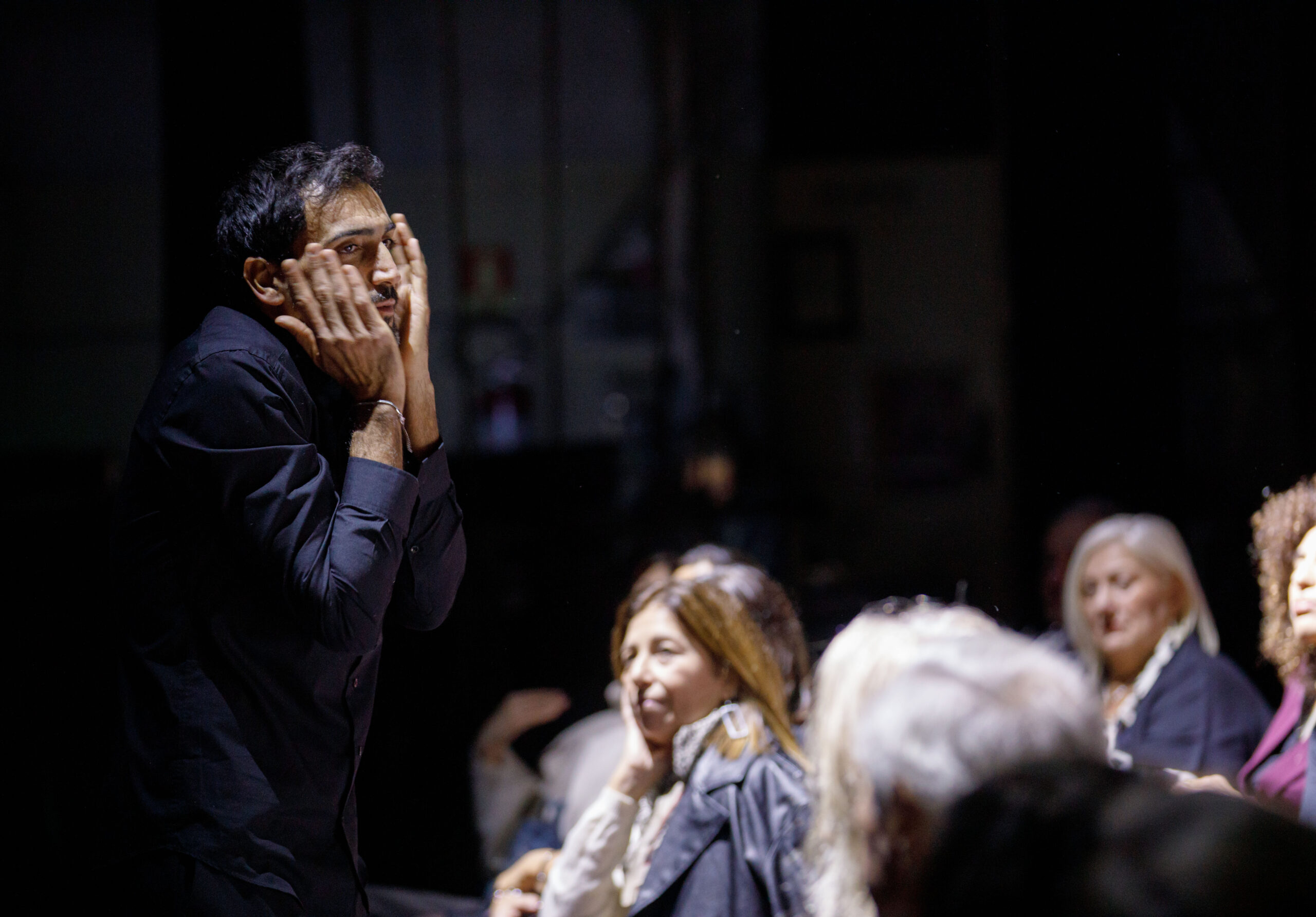 “Un re in ascolto” emoziona il Teatro Cilea