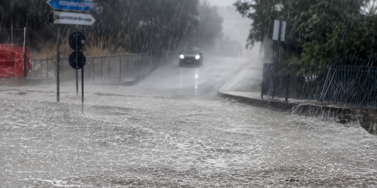 Calabria: caldo risparmia, acquazzone a Montepaone Lido