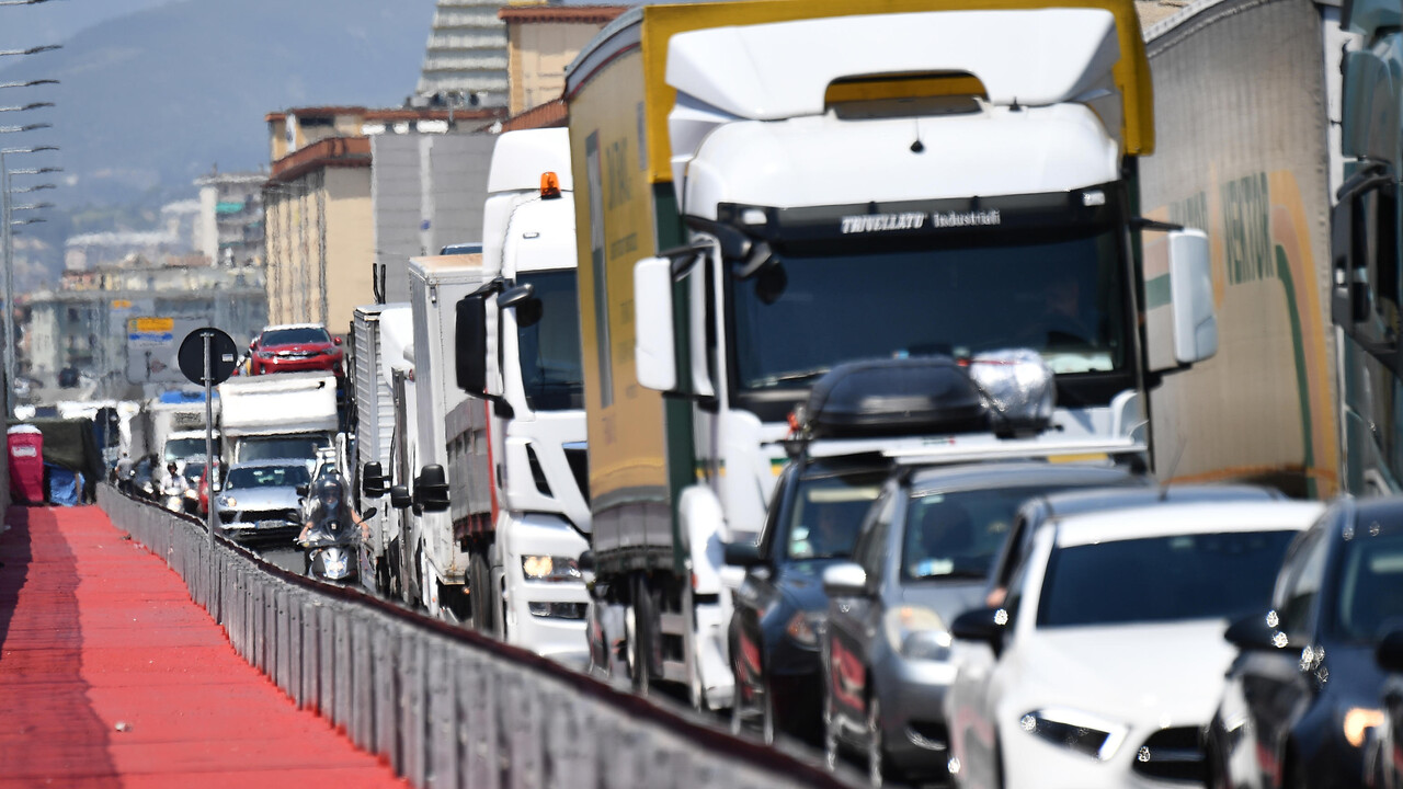 Sicurezza stradale in Calabria: pneumatici usurati in una vettura su dieci