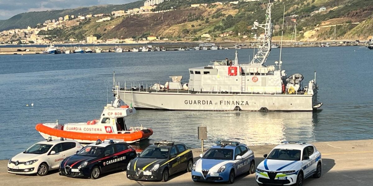 Maxi blitz sulla Costa degli dei a Vibo Valentia contro abusivismo e ormeggi selvaggi
