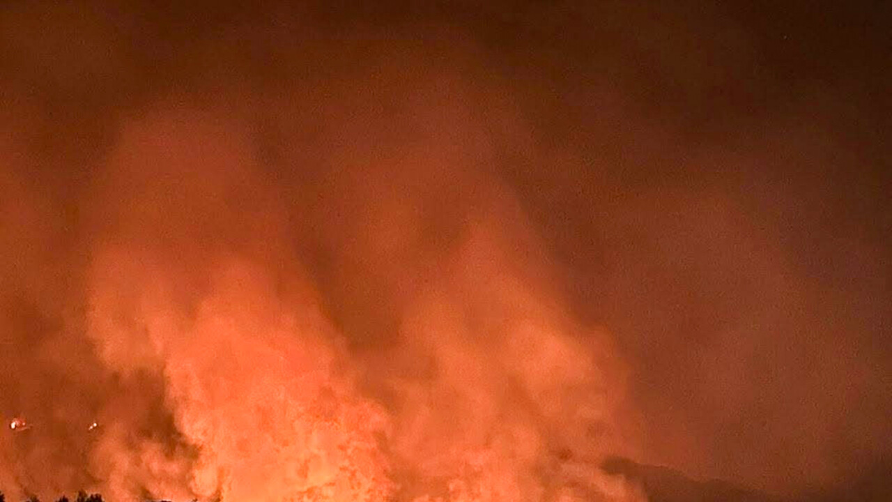 Incendio raggiunge santuario, statua Madonna spostata in Calabria