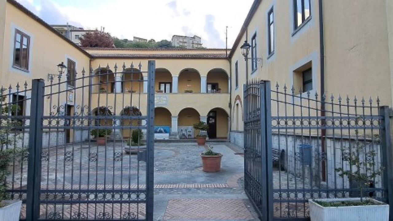 Calabria: sindaco aggredito minacciato, denuncia ai carabinieri