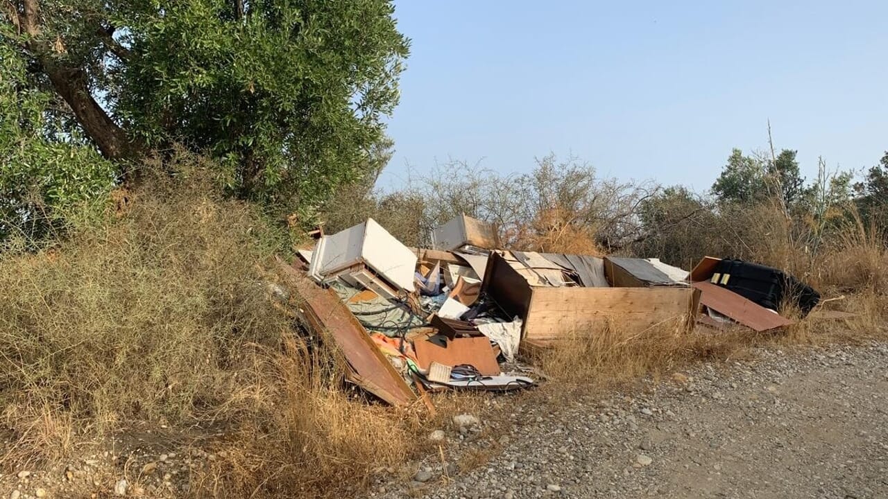 Discarica abusiva a Vito Ortì, chiesti interventi urgenti a Reggio Calabria