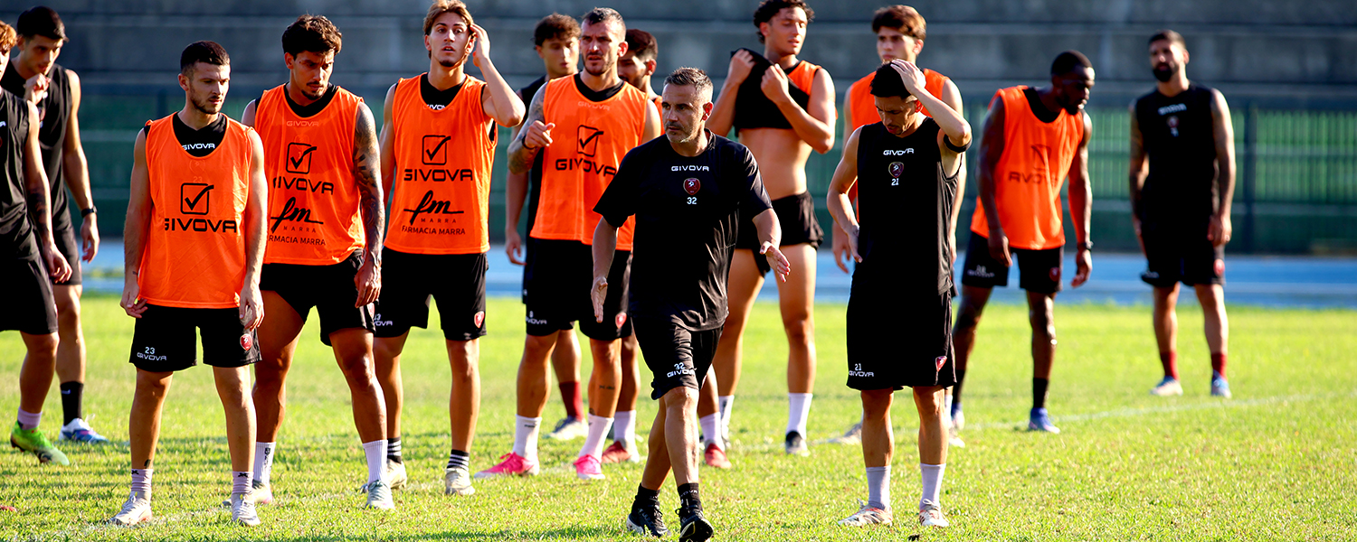 La Reggina alza il ritmo nel ritiro di Cantalupa