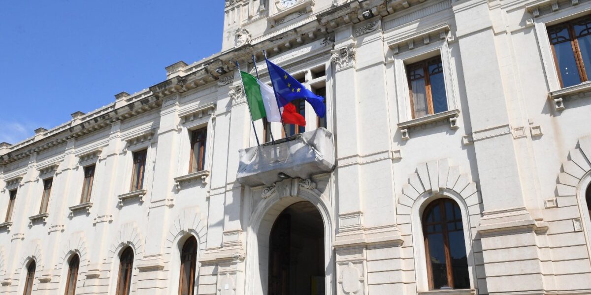 A Reggio Calabria il comune riorganizza le strutture politiche