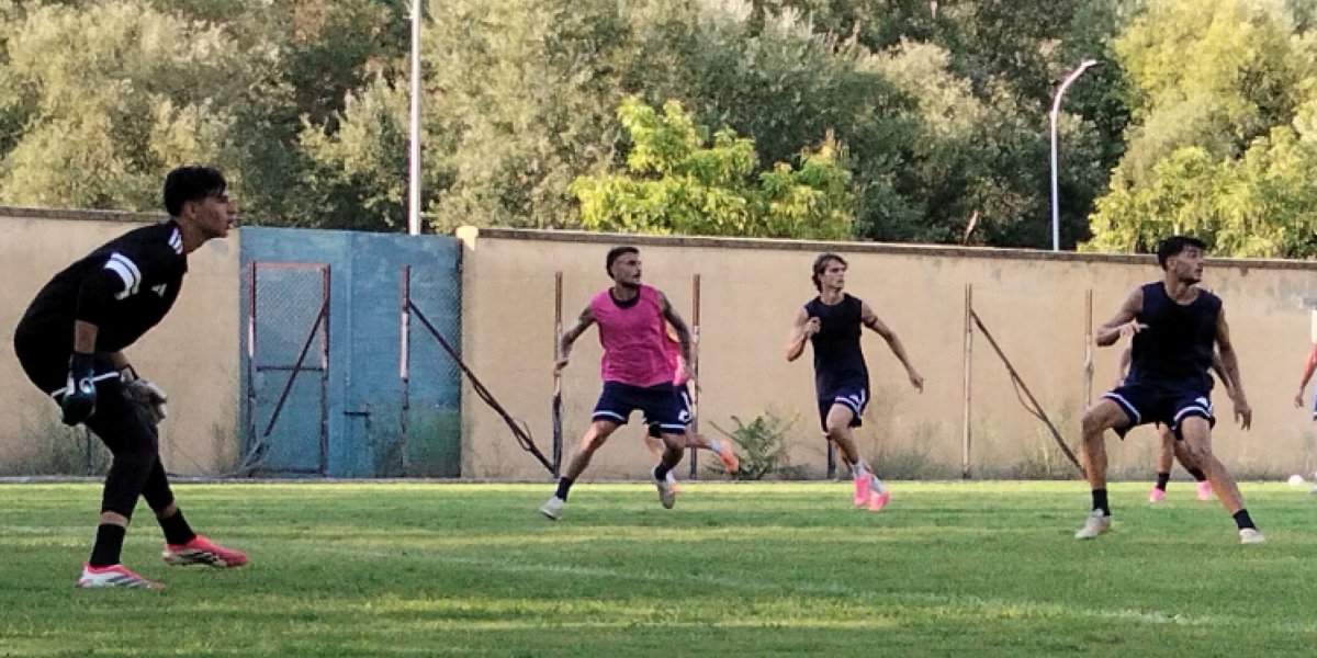 Calciomercato Cosenza, Lucioni lavora tra entrate e uscite
