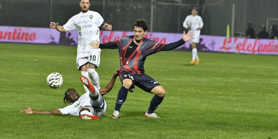 Il Cosenza calcio insiste per Piovanello in attesa di Pascalau