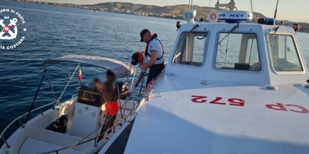 Intensificati controlli su natanti e moto d’acqua tra Crucoli e Sellia Marina