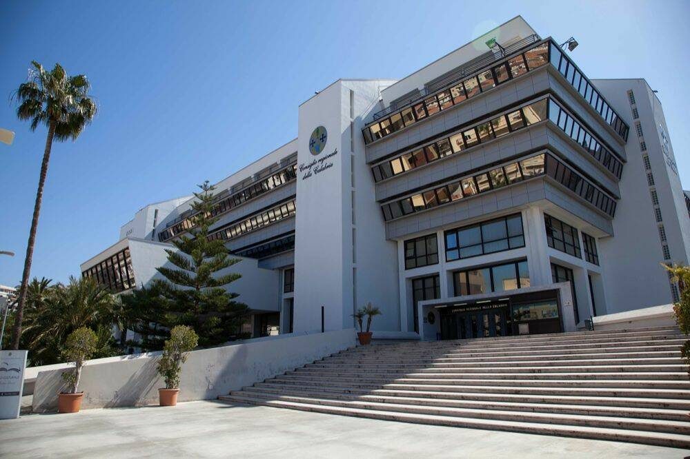 Idonei concorsi, scontro sulle graduatorie regionali