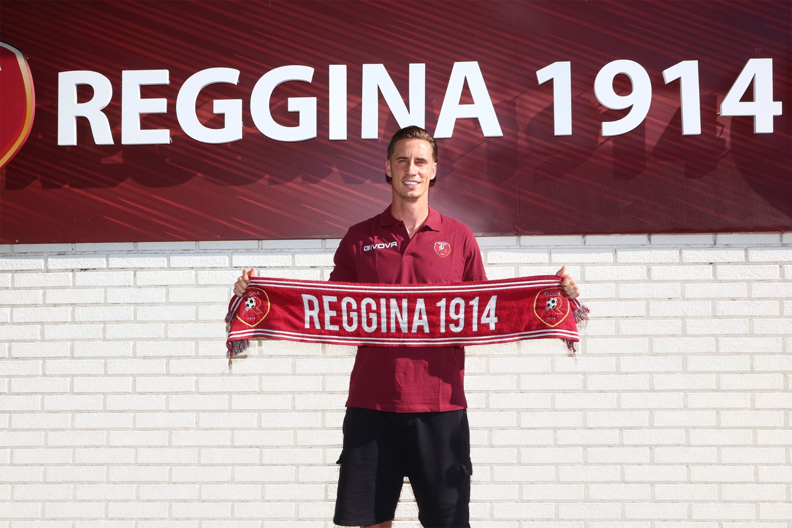 Reggina, Magrassi: il gigante è sbarcato in riva allo Stretto