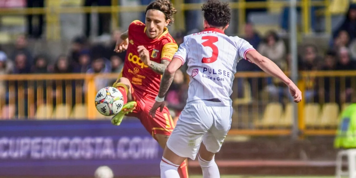 Il Catanzaro calcio ha nove giocatori ancora mai impiegati