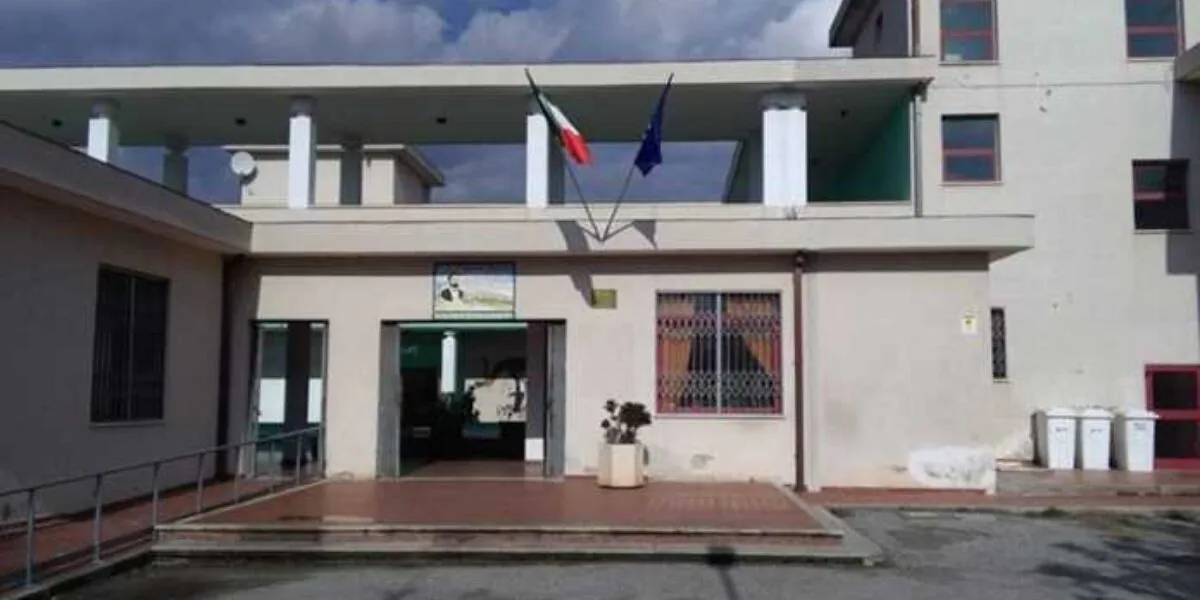 Madre del 14enne di Lamezia difende il figlio, “mai