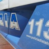 Uomo barricato in casa a Cosenza, salvato da polizia