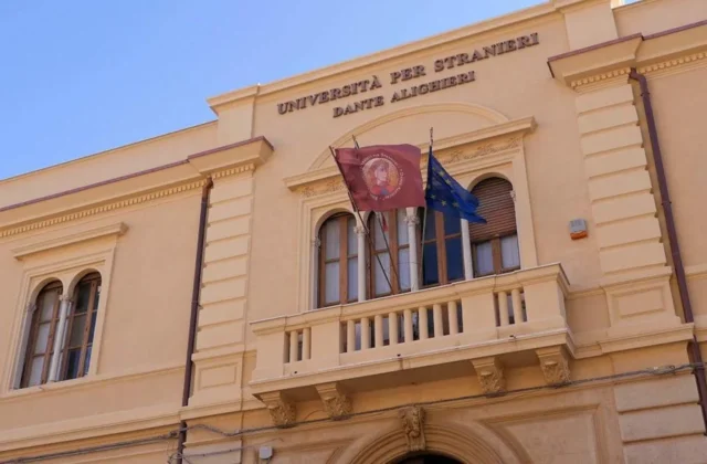 Reggio Calabria, inammissibile ricorso nomina direttore “Dante Alighieri”