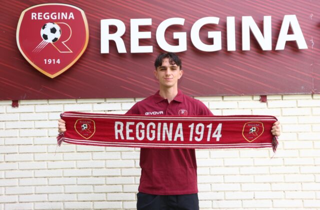 Reggina, è il giorno di Lorenzo Piras: c’è il nuovo numero 22