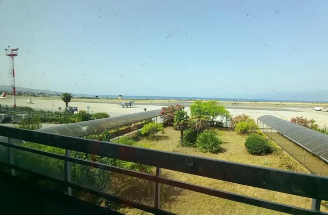 Aeroporti di Crotone e Reggio Calabria senza carburante