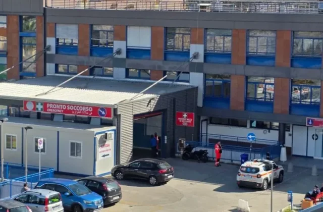 Aggredito a Cosenza dopo aver separato minori in lite