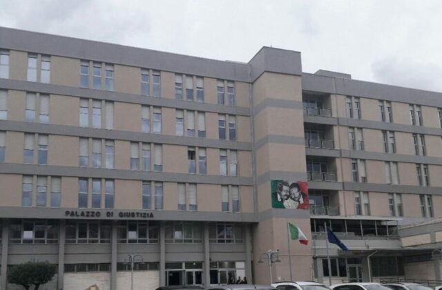 Cosenza calcio deve pagare un milione di euro di Tari