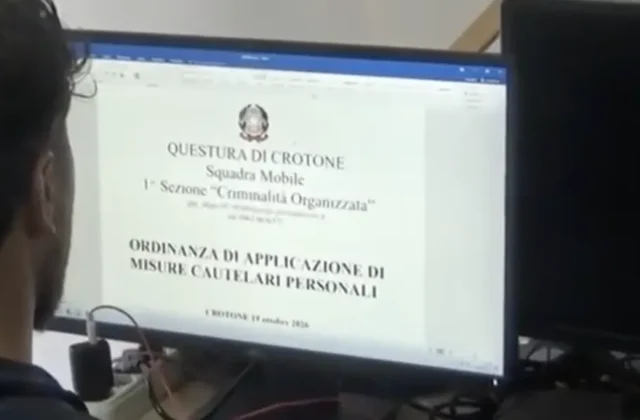 Crotone, 6 arresti per tentata estorsione aggravata