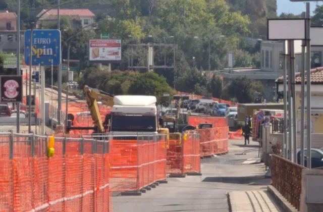 Fuga gas Vibo Valentia, evacuati uffici e case