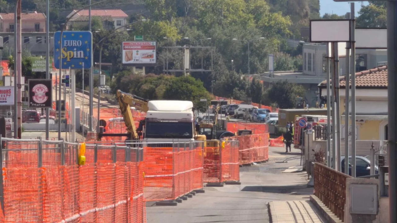 Fuga di gas a Vibo Valentia, evacuati liceo e provincia
