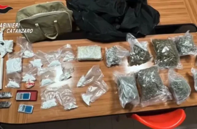 Bar di Botricello deposito droga, arrestato il titolare