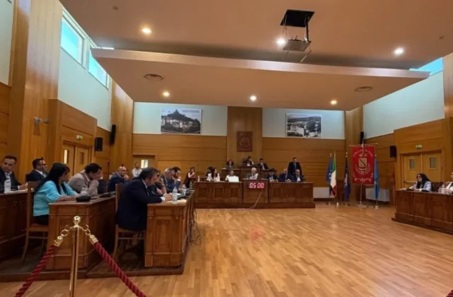 A Lamezia Terme bilancio consolidato e riequilibrio
