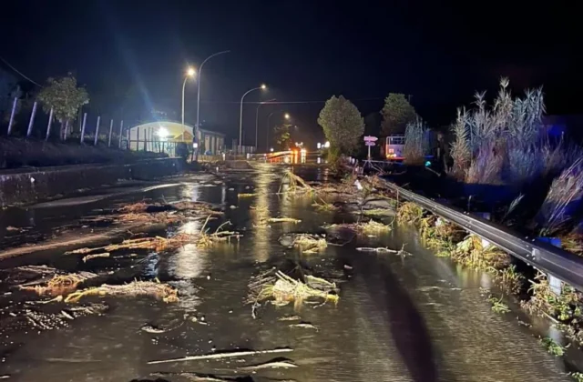 Maltempo in Calabria, Ss107 chiusa e automobilisti soccorsi