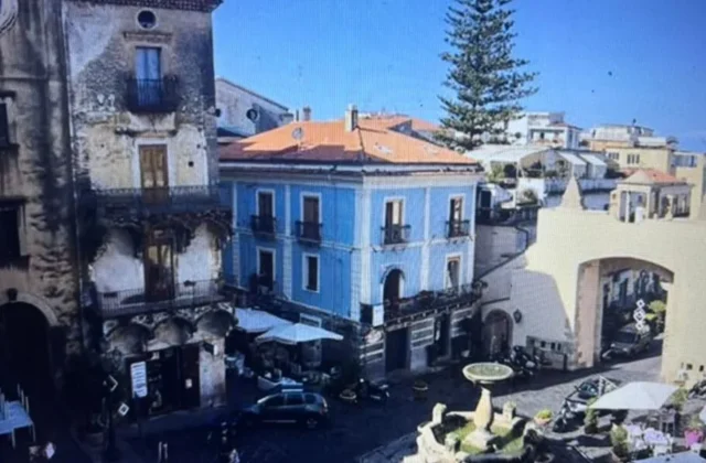 Movida violenta a Paola, rissa tra giovani nel borgo