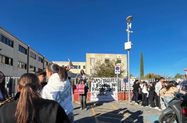 Presidio tir tirreno cosentino, studenti in solidarietà