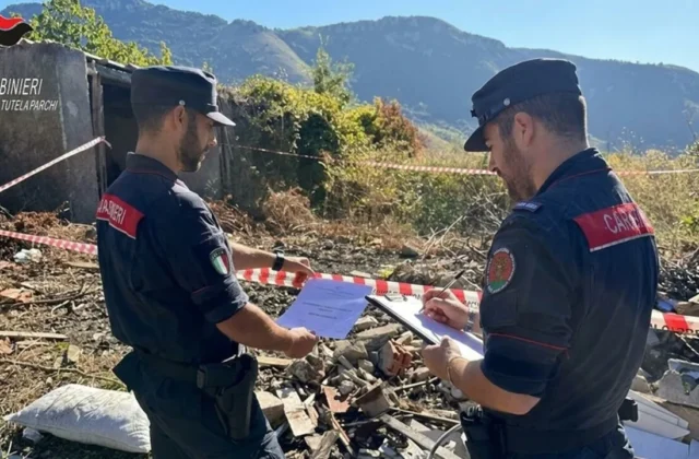 Incendiati rifiuti nel Parco del Pollino, denunciato un uomo