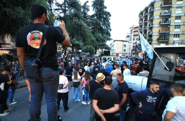 Protesta caro vita Cosenza, la mobilitazione cresce