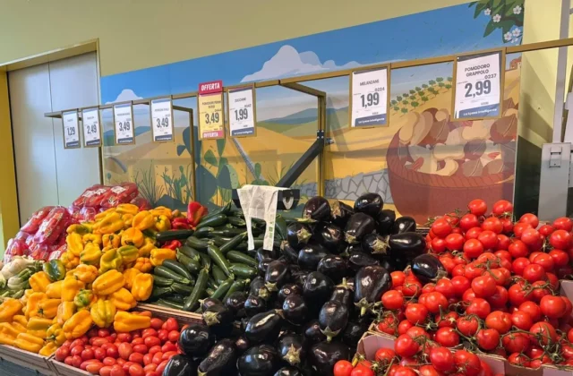 Frutta e verdura tornano nei supermercati in Calabria