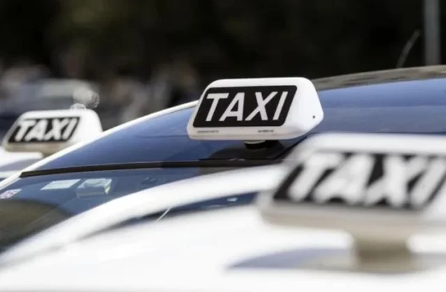Spaccatura maggioranza Lamezia taxi, commissione deserta