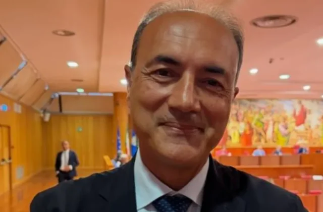 Sciopero generale, piazza Reggio, in mille
