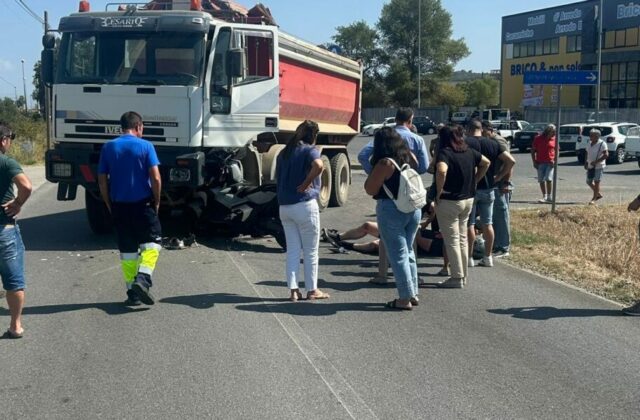 Incidente stradale provinciale a Petrizzi, tre feriti