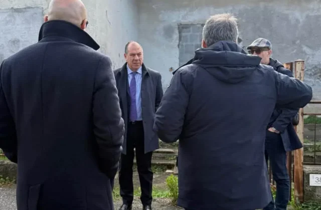 Diamante, due milioni per foresteria polizia di stato