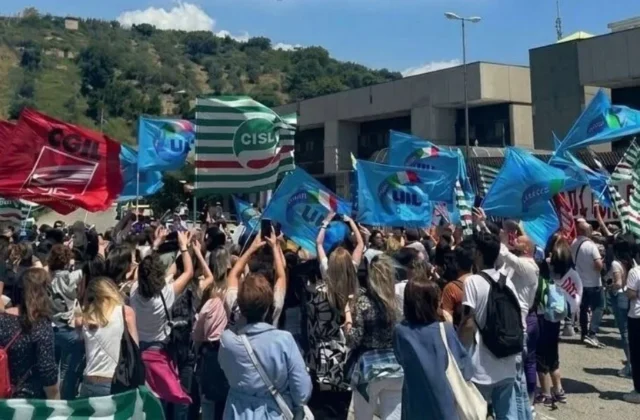 Konecta r, lavoratori chiedono garanzie a Crotone